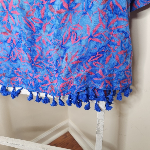 Soft Surroundings Medium Belle Blue Batik tassle hem split neck tunic top - Picture 3 of 6
